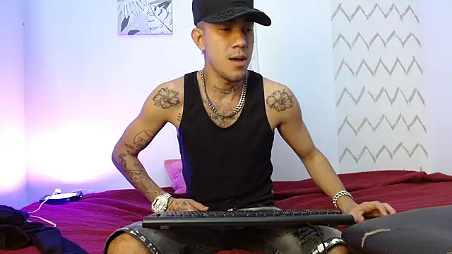 Snapshot of Ayala_777 chatting on 01/11/26, 02:22 Ayala 777 online show from 01/11/26, 02:22