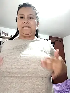 Snapshot of SexyandnaughtyLatinos chatting on 02/25/26, 03:05 SexyandnaughtyLatinos online show from 02/25/26, 03:05