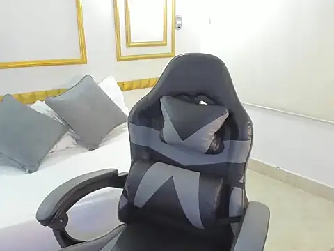 bella fernand online show from 02/02/26, 07:01