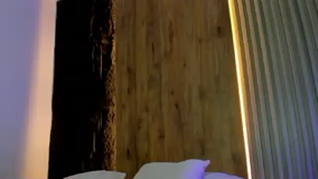 bella fernand online show from 04/25/26, 02:14