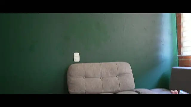 sarahe9769 online show from 05/09/26, 06:46