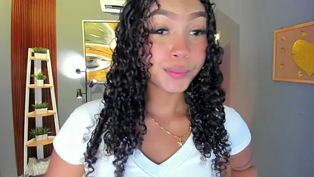 ailann  online show from 04/08/26, 07:36