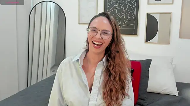 Snapshot of Julianneharris chatting on 07/11/26, 03:04 Julianneharris online show from 07/11/26, 03:04