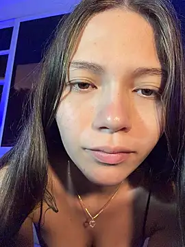 EmmaJhoons online show from 02/05/26, 11:37