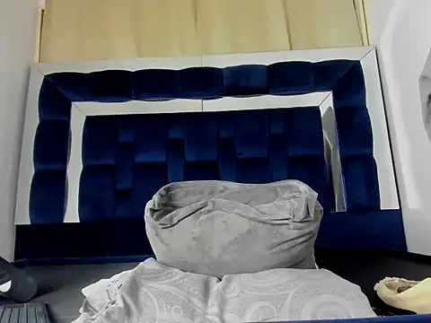 Scook Gray  online show from 02/16/26, 07:59