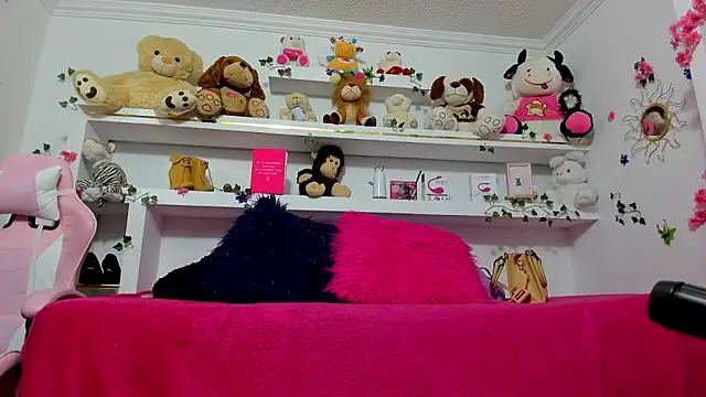 Snapshot of maira_diazz chatting on 02/02/26, 12:04 maira diazz online show from 02/02/26, 12:04