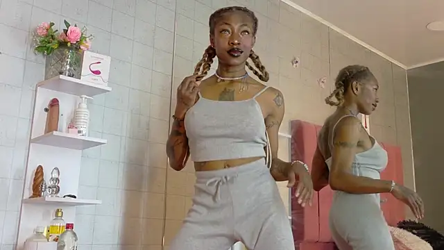 DaniaMarcell online show from 01/16/26, 04:38