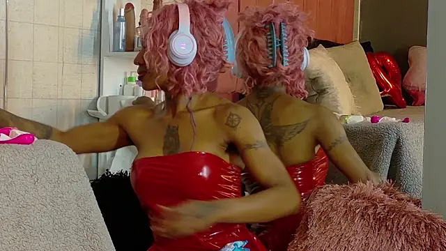 DaniaMarcell online show from 03/18/26, 05:54