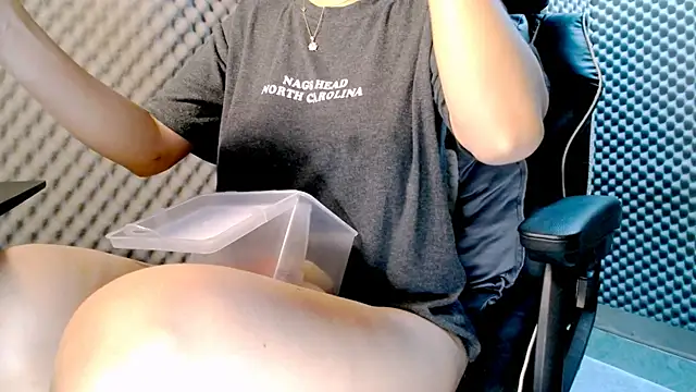 Shiny 68 online show from 05/13/26, 01:47