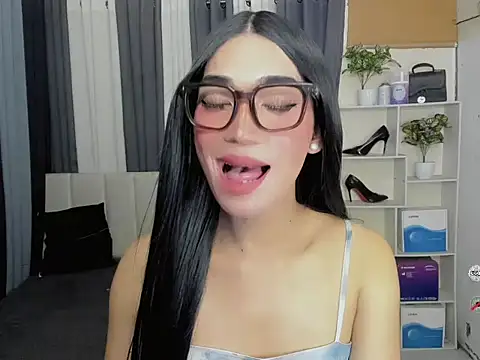 FyangFoxx online show from 03/28/26, 06:57