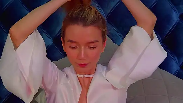 VanessaVienne online show from 03/08/26, 02:04