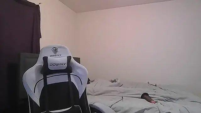 maxryderr online show from 04/23/26, 02:35