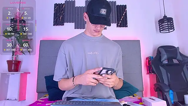 Sophi and Jack online show from 03/16/26, 11:09