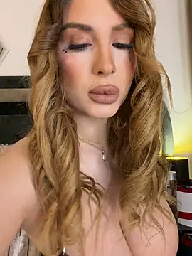 LucyBridgette online show from 03/25/26, 05:35