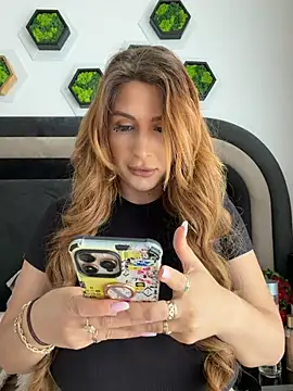 LucyBridgette online show from 06/04/26, 11:16