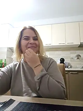 Luna-Bbw92 online show from 01/18/26, 09:40