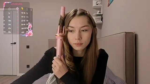 Snapshot of LindyUnderkoffler chatting on 02/22/26, 01:09 LindyUnderkoffler online show from 02/22/26, 01:09