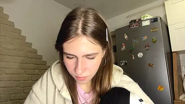 ElsieKuhlmann online show from 03/30/26, 04:13