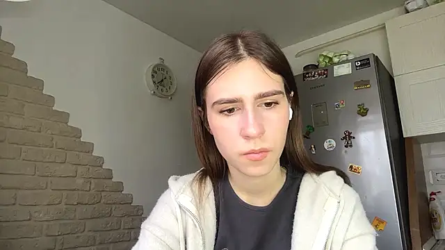 ElsieKuhlmann online show from 04/09/26, 02:22