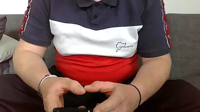 Snapshot of Fat__Slut chatting on 05/17/26, 08:12 Fat Slut online show from 05/17/26, 08:12
