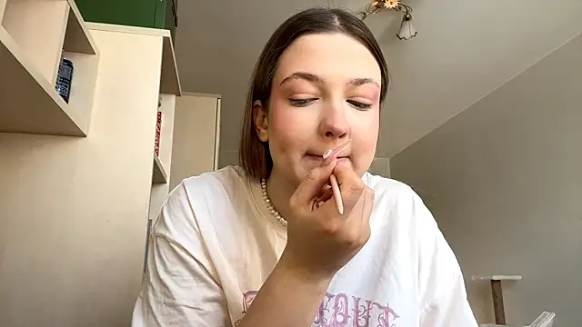 Snapshot of JammieMickiewicz chatting on 02/16/26, 08:21 JammieMickiewicz online show from 02/16/26, 08:21