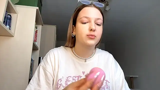 Snapshot of JammieMickiewicz chatting on 02/24/26, 08:12 JammieMickiewicz online show from 02/24/26, 08:12