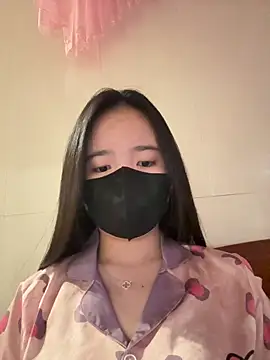 Gwen879 online show from 03/18/26, 12:03