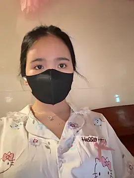 Gwen879 online show from 04/02/26, 09:07