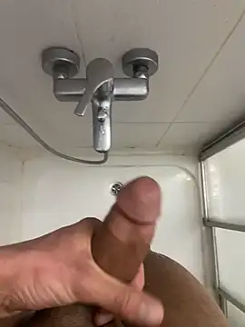 Snapshot of ciyox777 chatting on 01/15/26, 05:16 ciyox777 online show from 01/15/26, 05:16