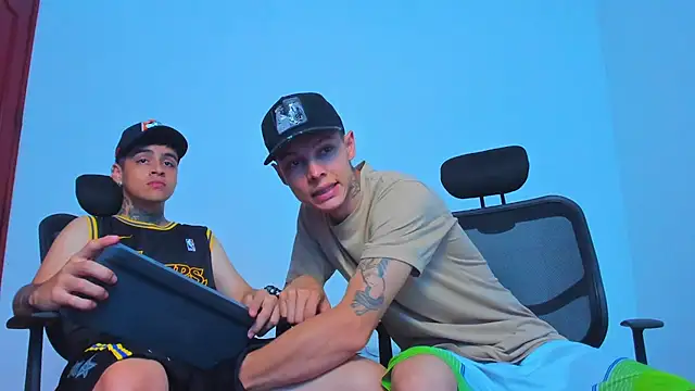 Thomas-Wil online show from 03/22/26, 04:10