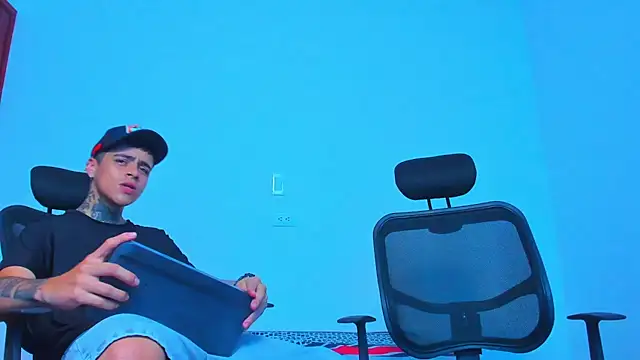 Thomas-Wil online show from 03/24/26, 08:14