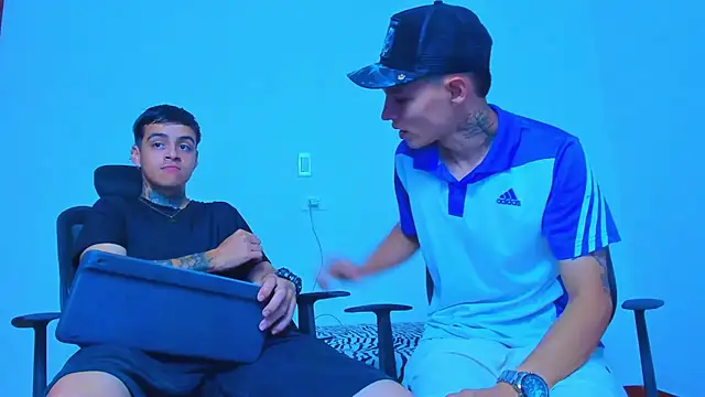 Thomas-Wil online show from 04/17/26, 02:31