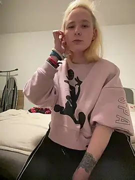 PurpleHazexx online show from 02/19/26, 09:00