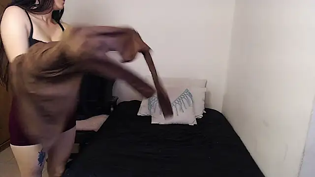 Shanel Lozano online show from 04/12/26, 06:13