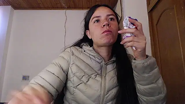 Shanel Lozano online show from 04/30/26, 09:52