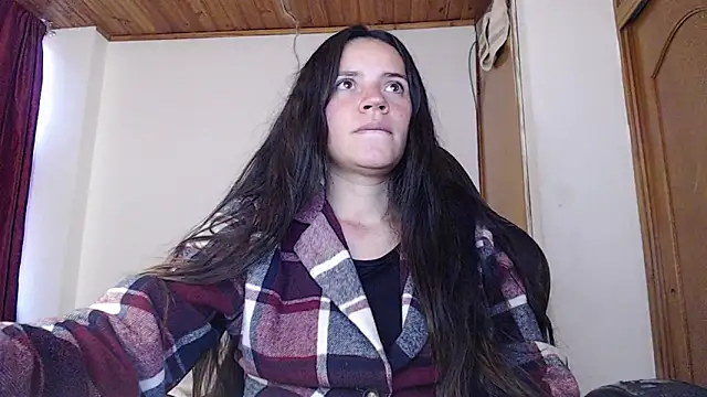 Shanel Lozano online show from 05/08/26, 08:14
