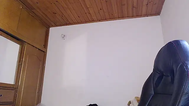 Shanel Lozano online show from 06/17/26, 07:37