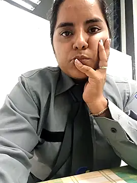 Isabel 3 online show from 02/10/26, 01:32