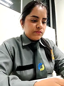 Isabel 3 online show from 03/24/26, 12:15