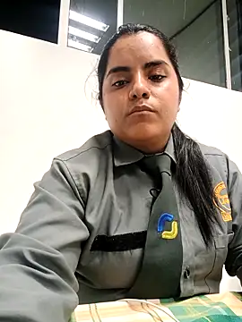 Isabel 3 online show from 04/07/26, 12:22