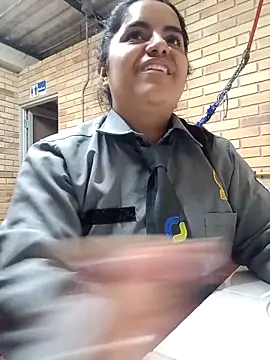 Isabel 3 online show from 04/12/26, 03:44