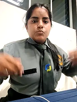 Isabel 3 online show from 04/13/26, 12:05