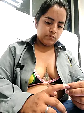 Isabel 3 online show from 04/14/26, 03:56