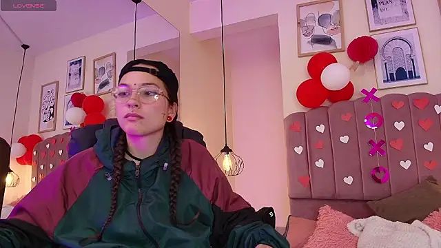 Hanabie  online show from 02/17/26, 03:14