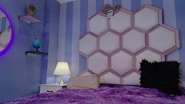 yvi taylor online show from 04/07/26, 11:54