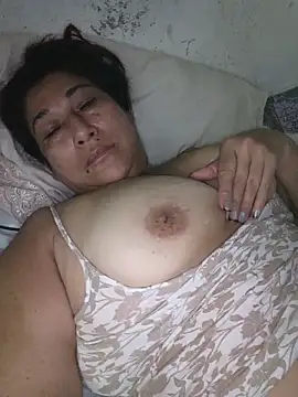 PatriciaGrajales online show from 03/05/26, 01:23