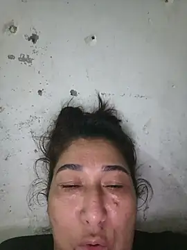 PatriciaGrajales online show from 04/05/26, 03:15