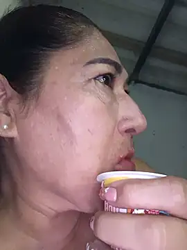 PatriciaGrajales online show from 04/12/26, 08:58