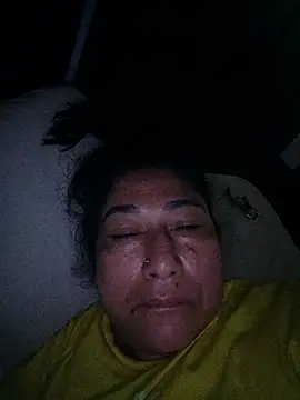 PatriciaGrajales online show from 05/23/26, 01:26