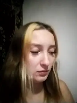 Snapshot of Olivia_Kis chatting on 01/09/26, 04:21 Olivia Kis online show from 01/09/26, 04:21